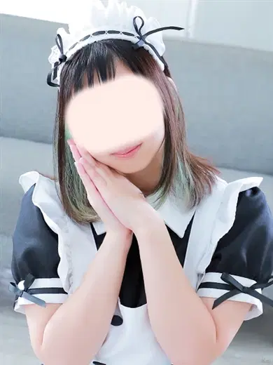 中西まほ