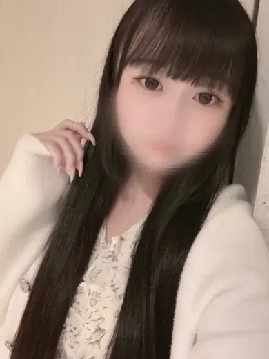 つきな