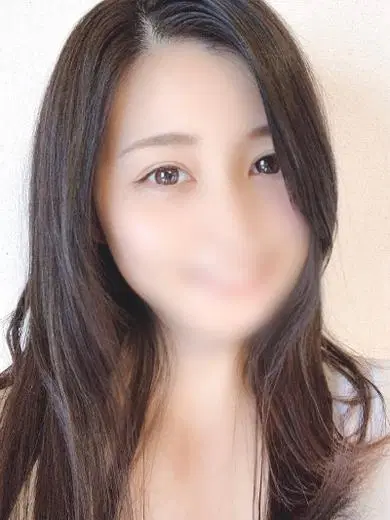 倉持まいら