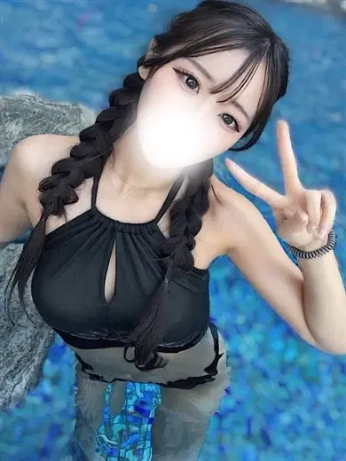 江美りりな