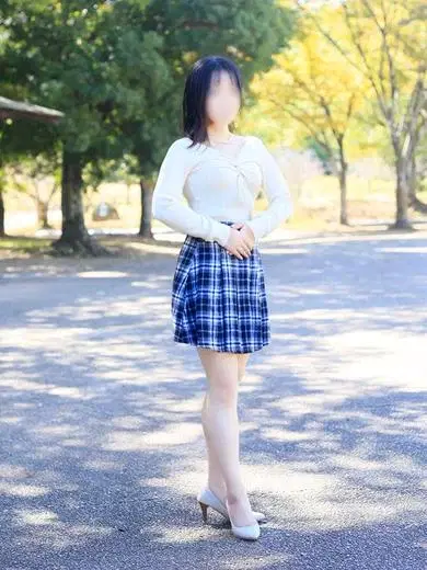 美波もも