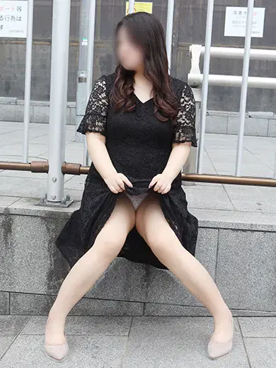 みい