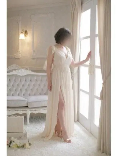 あきな
