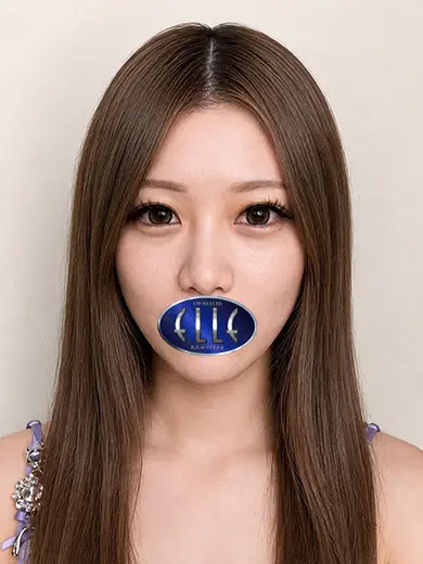 白咲リナ