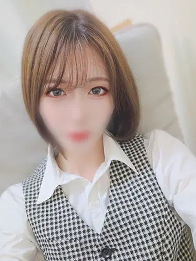 佐倉なぎ
