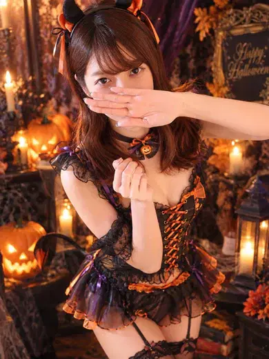 小倉まぁや