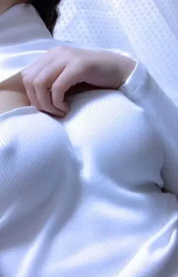中村静那