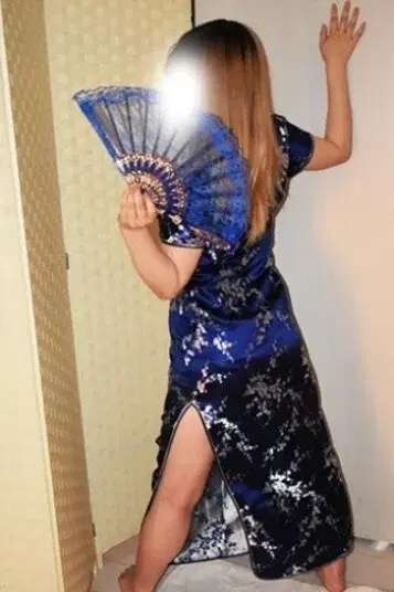 姚モモ