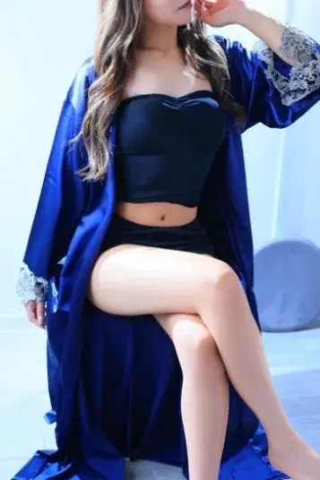 板野友美