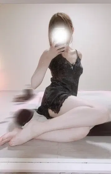 葉月あやな