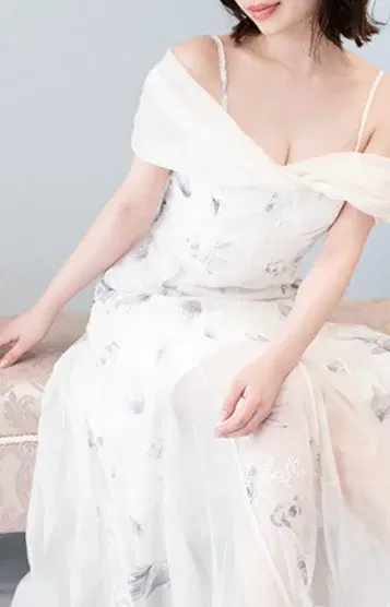 悠亜