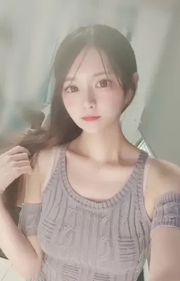 鷹宮れな