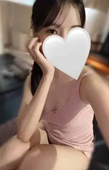 綾瀬れな