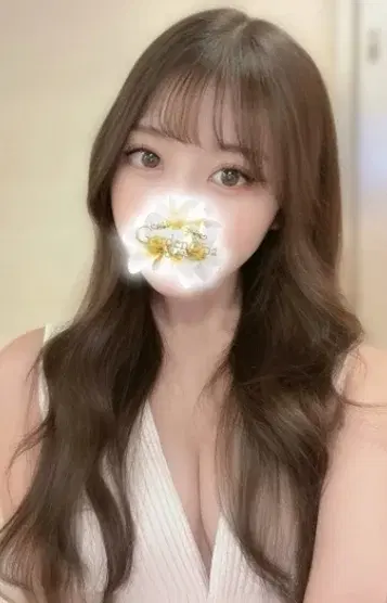 白咲ゆあ