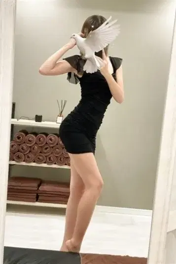 葉月ゆりな