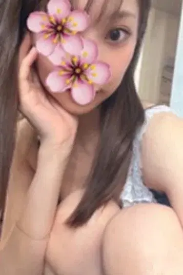 金子ななみ