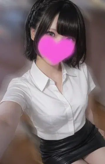 小川ひなの