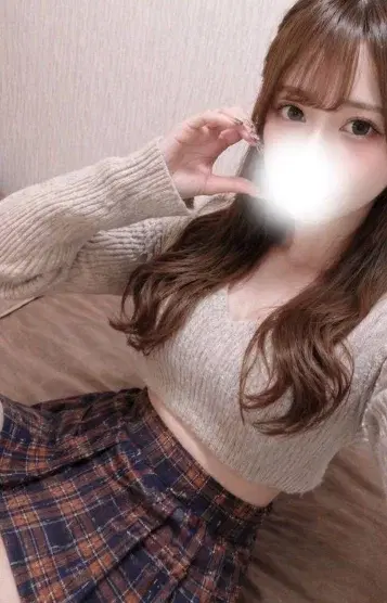 白咲あみな
