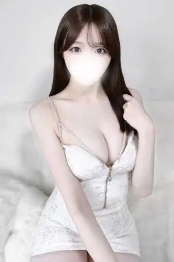 桜井ひな