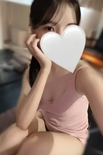 綾瀬れな