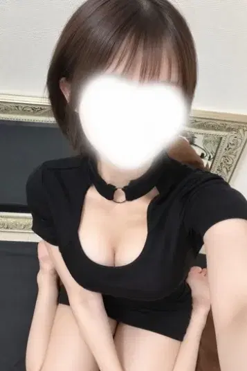 白咲あみ