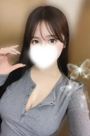 宇佐見しいな